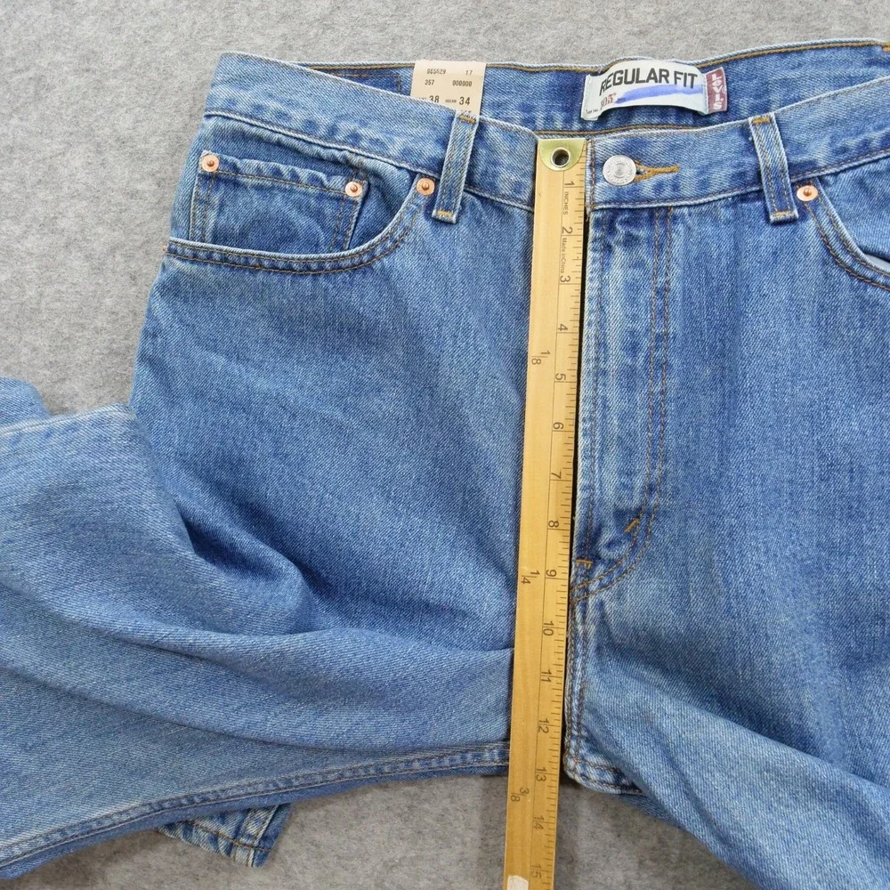 Levi's 505 Jeans Mens 38 Regular Fit Straight Leg Medium Wash Mid Rise New